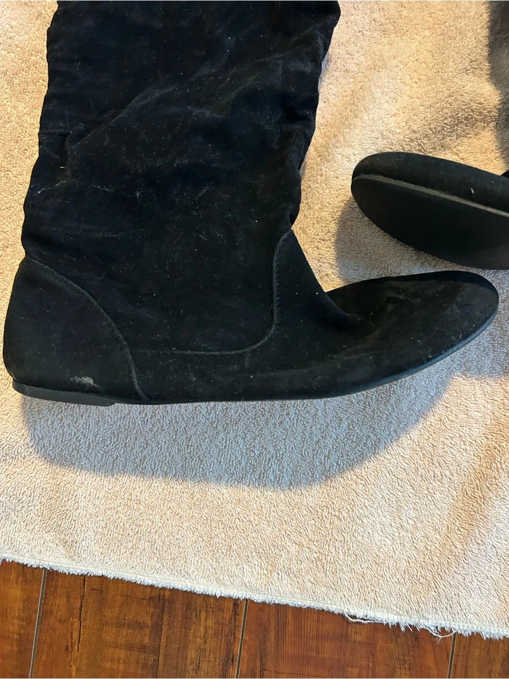 Source Unknown Black Suede Over-the-Knee Flat Boots